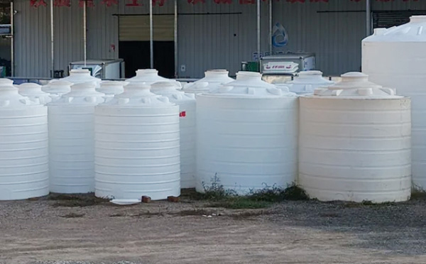 现代物流储存的基石：秦安塑料桶批发采购决策与行业应用全景解析